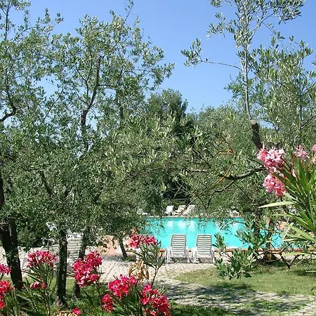 Alloggio per agriturismo Agriturismo Antico Borgo Poggitazzi *